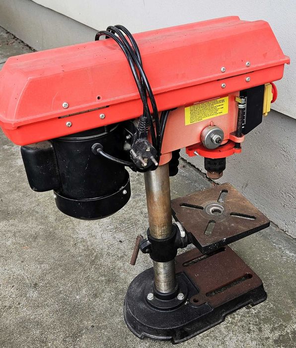 Masina de gaurit pe coloana Panzer