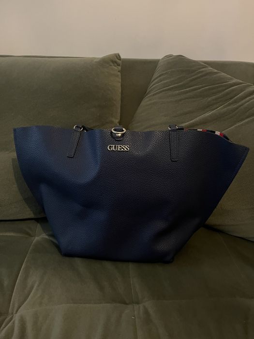 Дамска чанта Guess