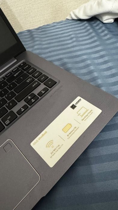Ноутбук Asus.            .