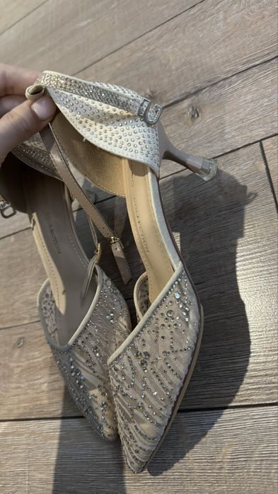 Продам туфли 37,5-38 размера