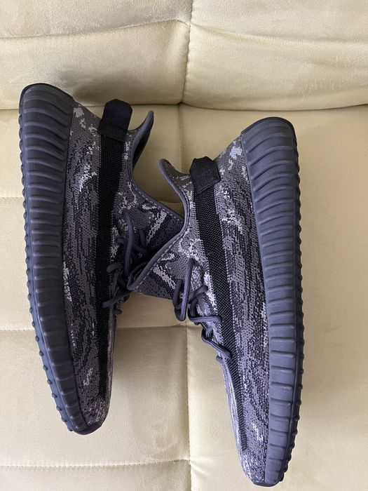 Yeezy Boost 350 V2 Dark Sea Salt