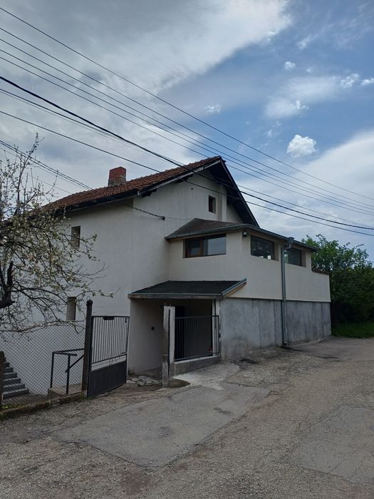 Къща в с.Драгичево с красива панорама