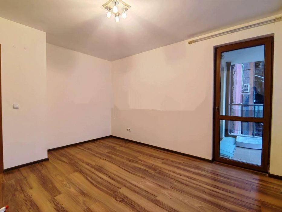 Дава се под наем Тристаен апартамент в София, Зона Б-5 - 120 кв.м за 750 € - Снимка #3