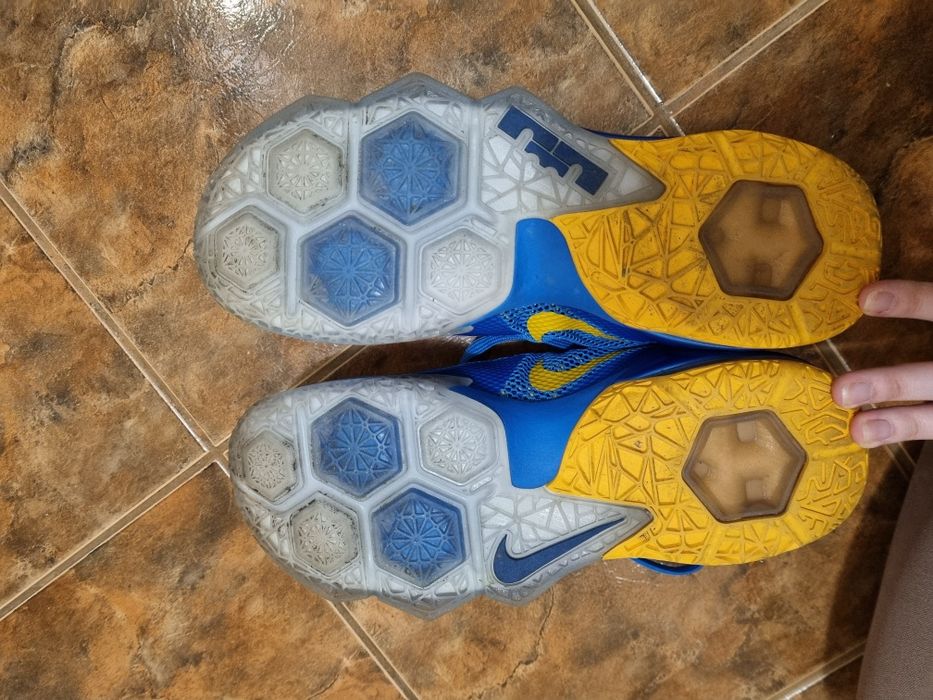 Nike LeBron 12 Low Entourage 2015