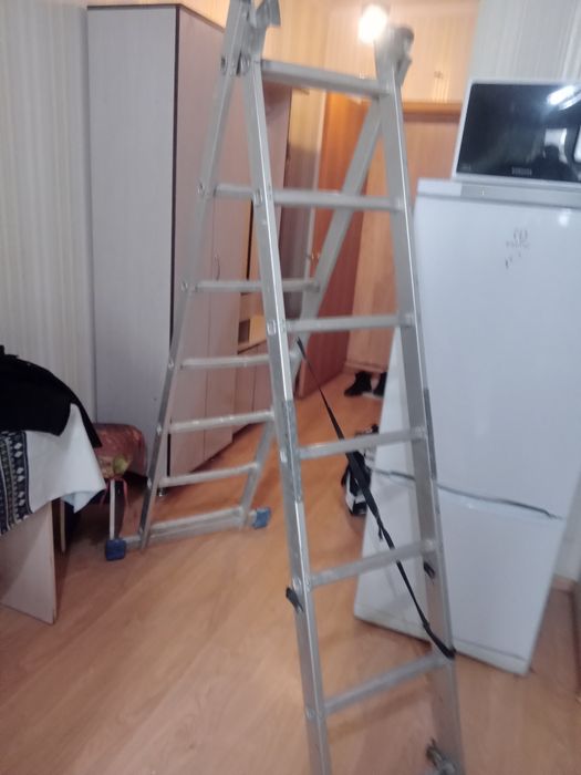 Продам лестница  30000
