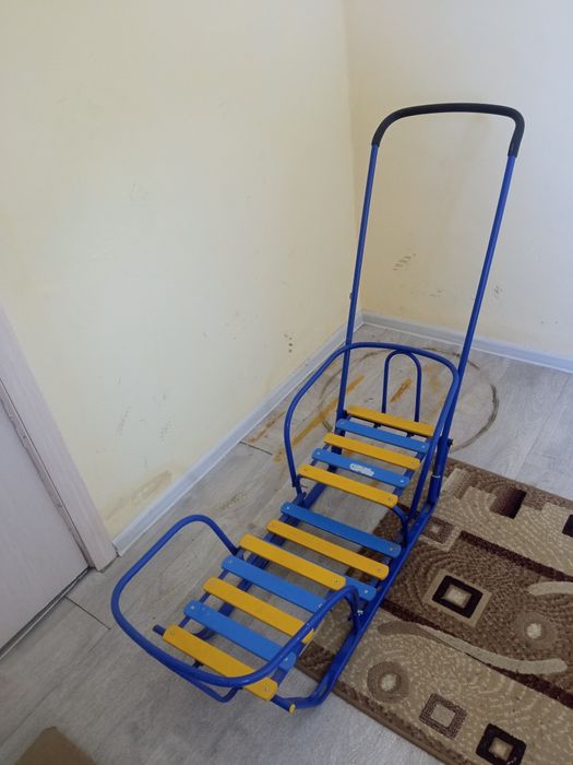 Продам детские санки для двойни