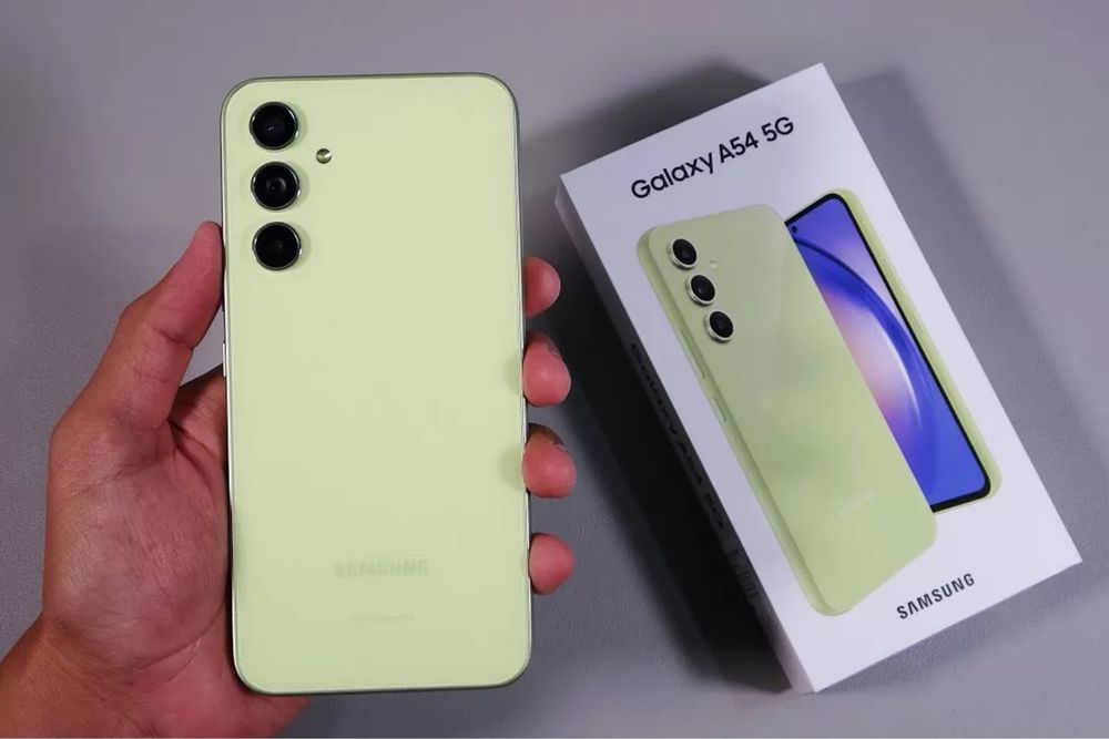 Samsung A54 5G.  8/256