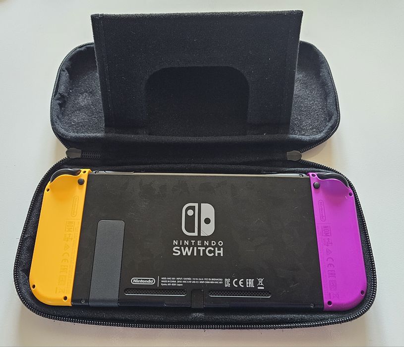 Consola nintendo switch - pokemon