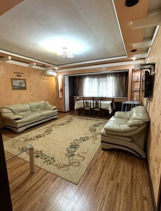 Продается 3х ком квартира, ориентир: ул. Ойбек TBC Bank, 74м²