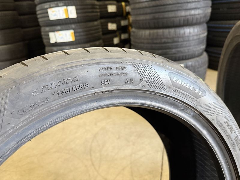 235/45/19 GOODYEAR 2бр
