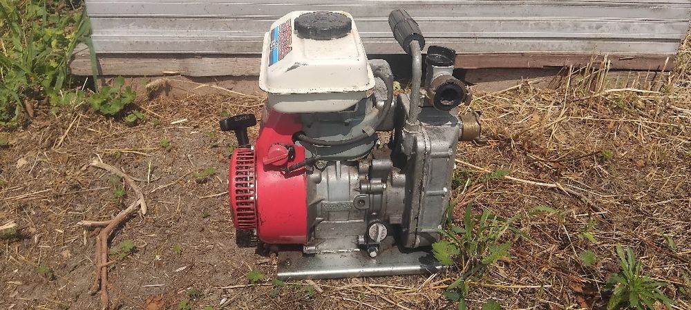Водна помпа с бензинов двигател Honda