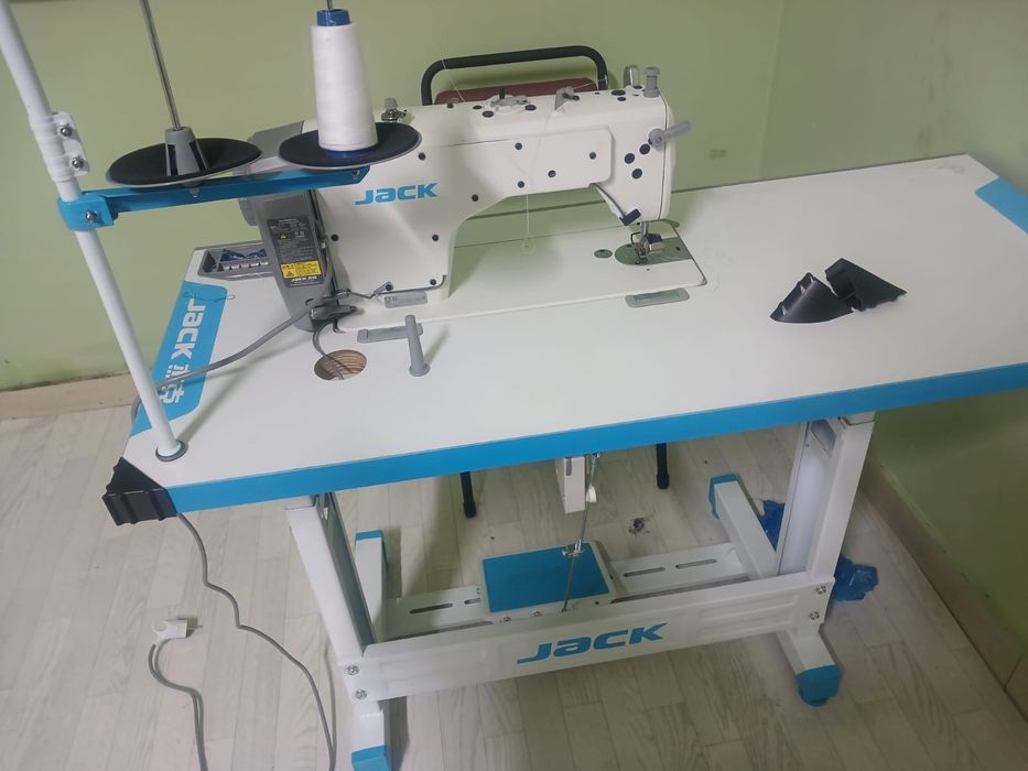 Швейная машина бу