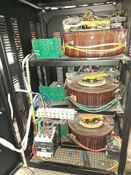 Стабилизатор напряжения