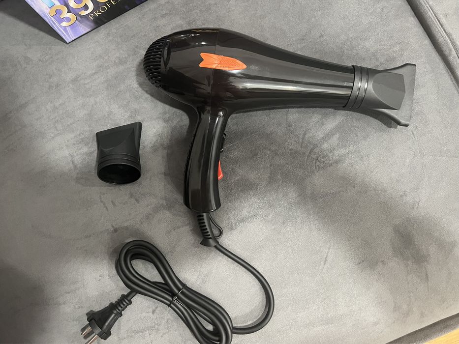 Продам фен новый