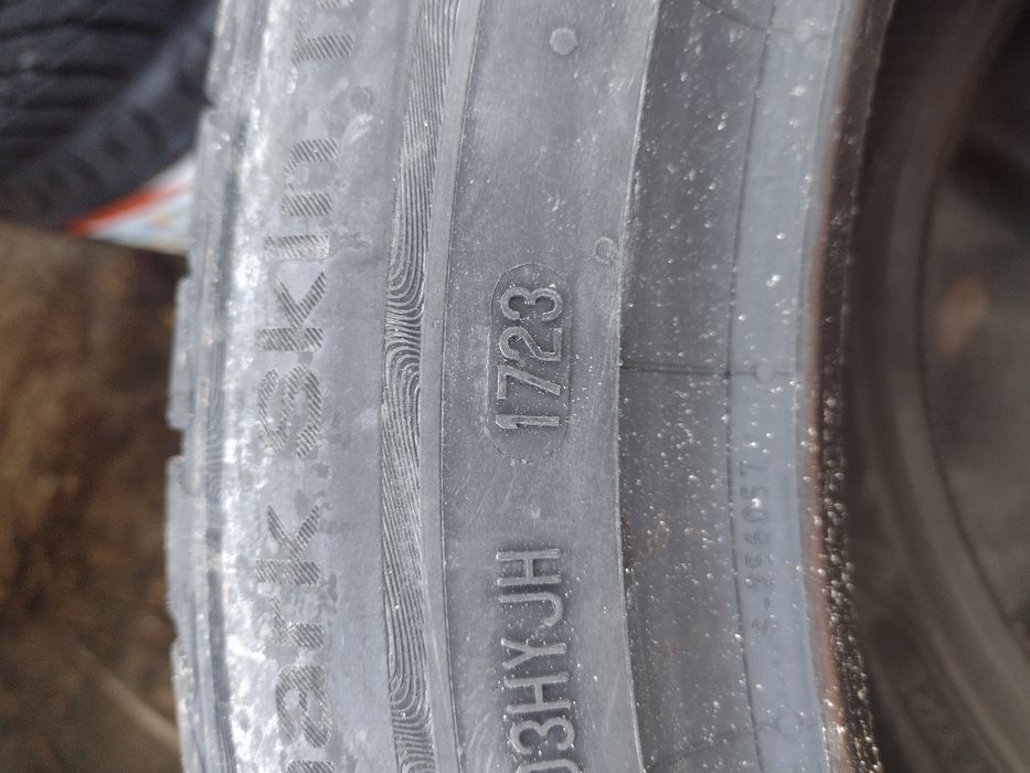 Нови 2бр.235/50/18 Uniroyal RS5 dot1723