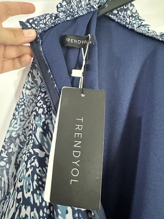Rochie noua cu eticheta
