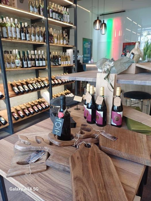 Ръчно изработени дървени дъски и плата за рязане и мезета