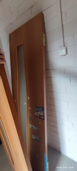Продам б/у двери межкомнатные