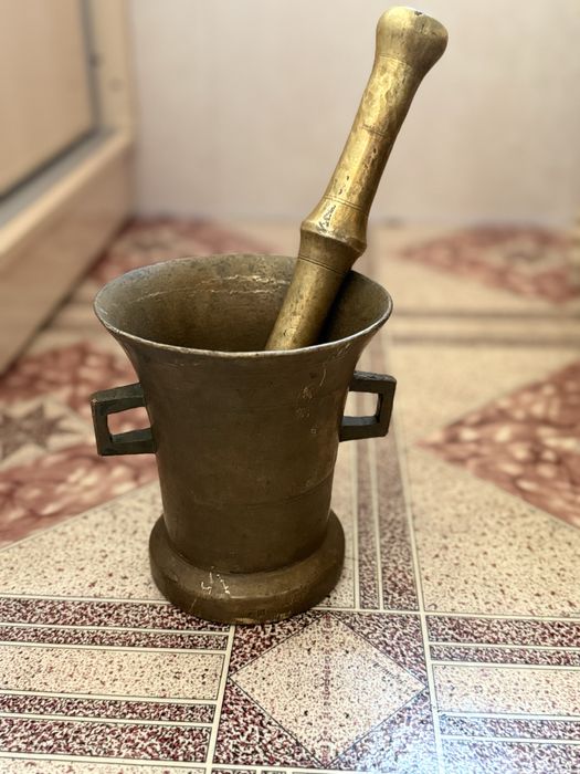 Продается  ступка старинная