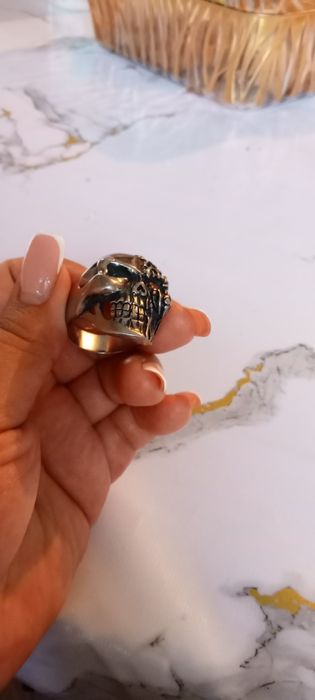 Продам печатку в виде черепа
