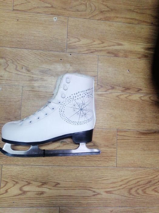 Коньки хоккейные мужские
