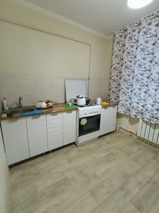 Сдам посуточно 1 кв в 11 Мик