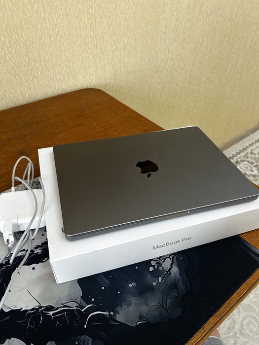 продам макбук м2 про