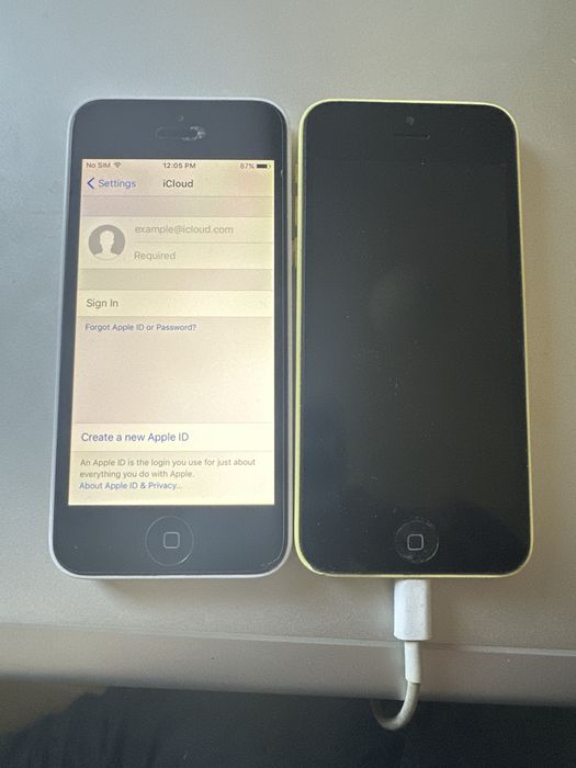 iph  5c ,32 gb alb si galben