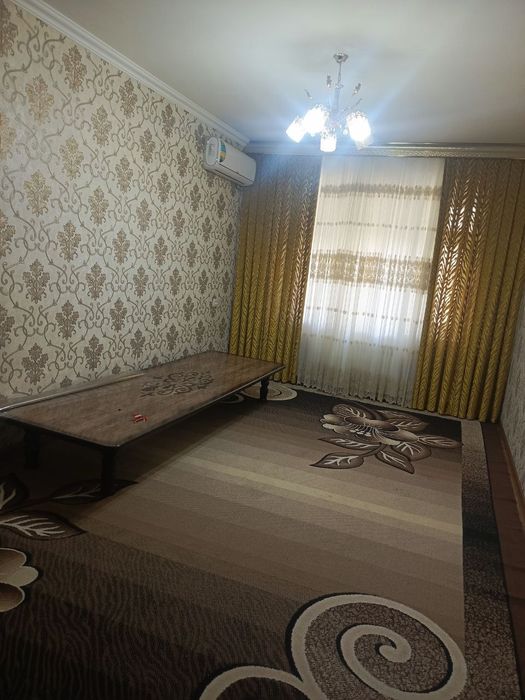 Srochna 7 mkr 2 xona 3 xona qilingan 1 etaj Jasorat 10