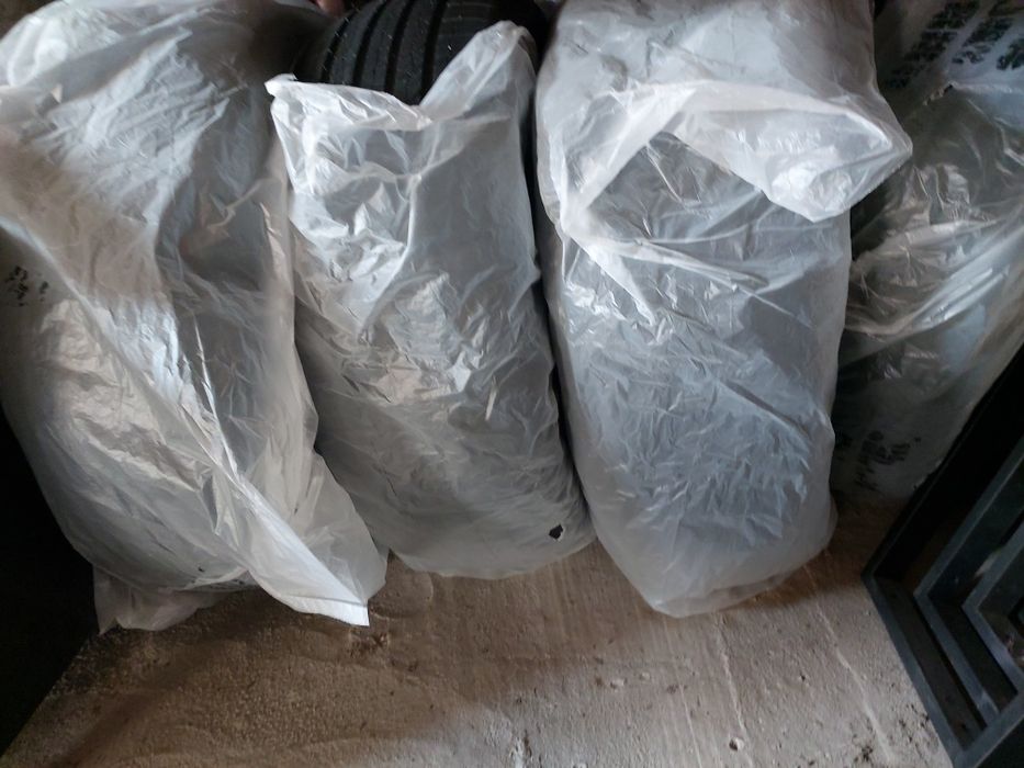 Продам новые летние шины на 255/45/20 Giti Comfort  F 50