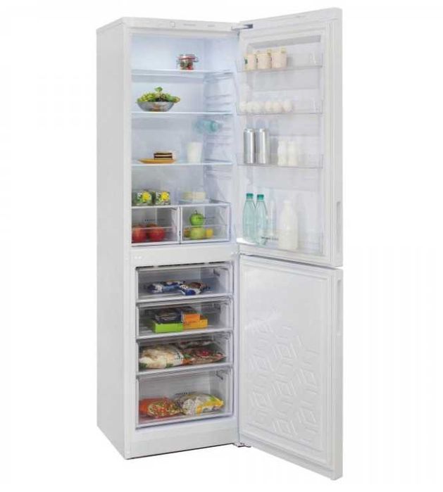 Muzlatgich. Двухкамерный холодильник с нижней морозильной камерой