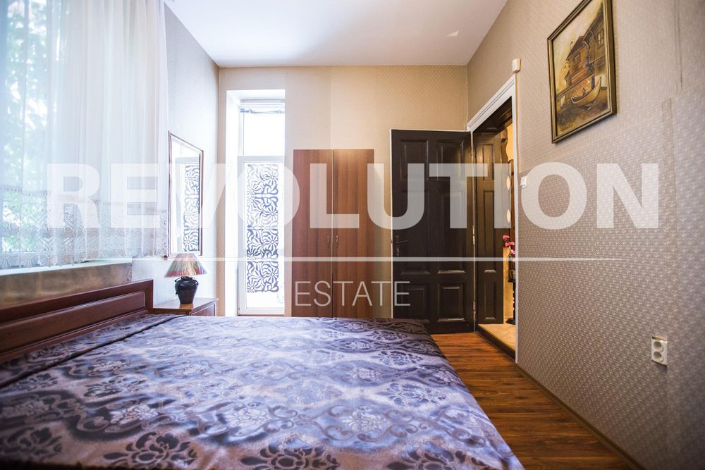 Дава се под наем Многостаен апартамент в Варна, Център - 210 кв.м за 900 € - Снимка #10