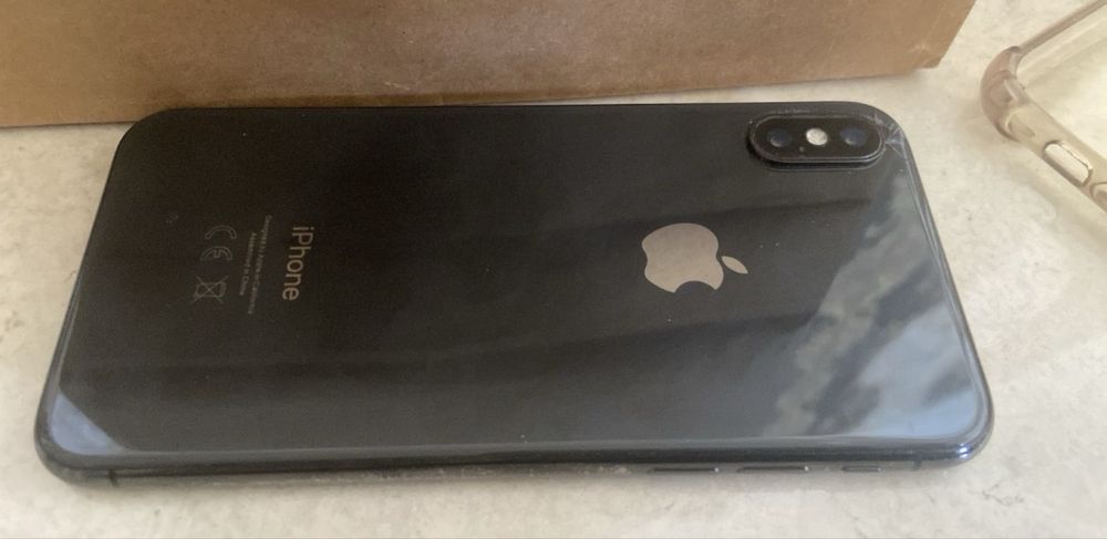 Iphone xc с гарантием