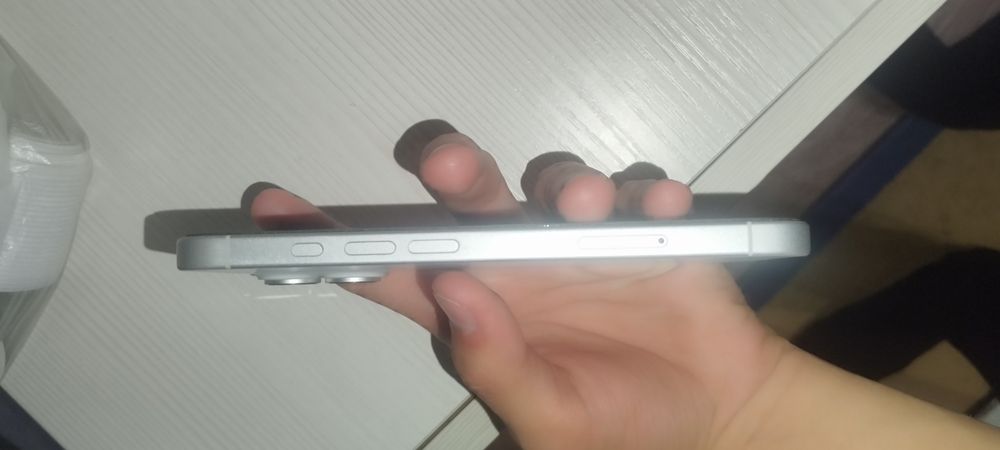 Айфон 16 128 гб акб 100%