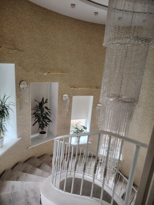 Продам дом за тойота центром