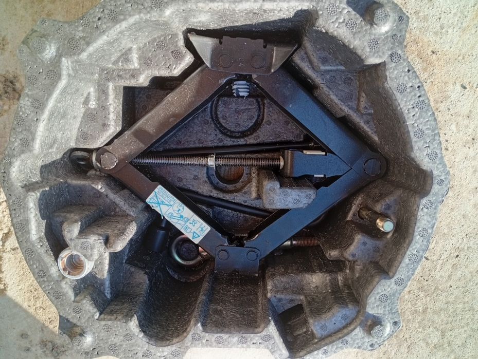 Авариен комплект от Пежо 407