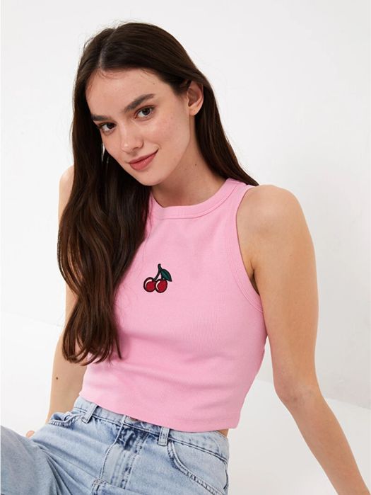 Розов crop top с бродерия на череши