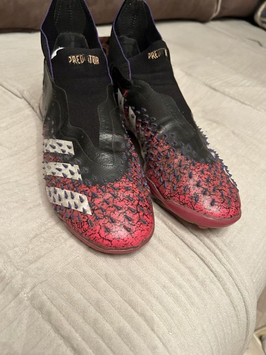 Продам сороконожки adidas predator demonskin