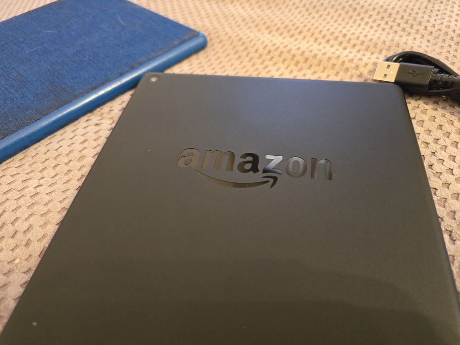 Amazon Fire HD 10 (7th Gen) – 10.1"