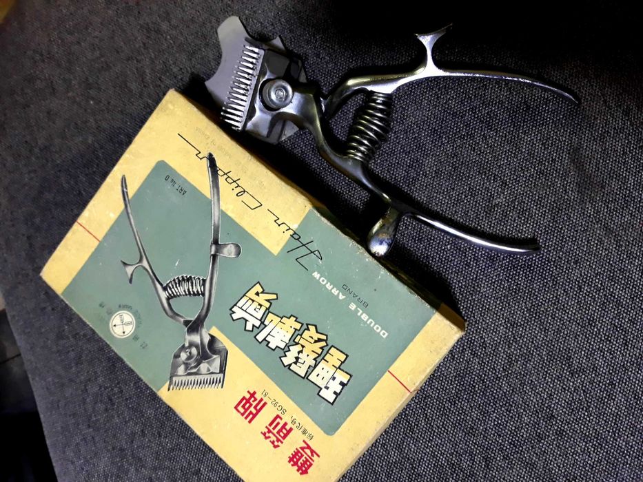 Машинка за подстригване в перфектно състояние, напълно автентична