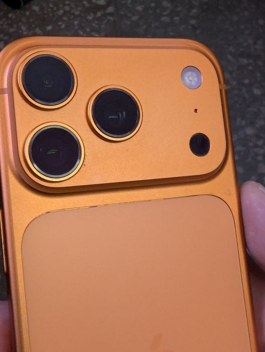 Продам iPhone 17 Pro 1T
