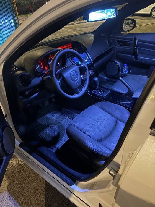 Sotiladi Mazda 6