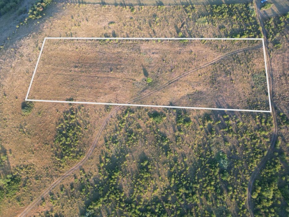 Teren 11.600 mp lângă Gherla – panoramă superbă, apă și curent în apropiere, LEA 20 kV și post trafo