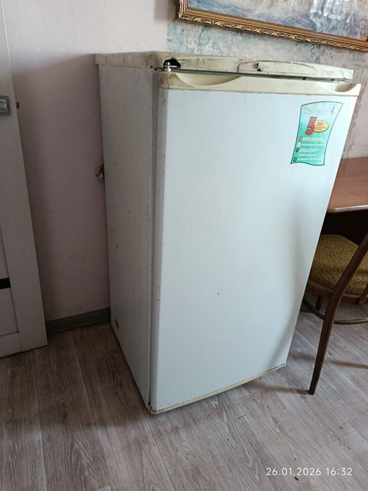 Холодильник б/у продам