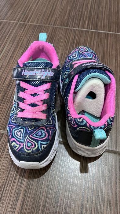 Skechers fete, Heart Lights Boogie Love cu LED, originali, mărimea 33