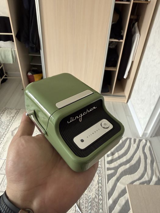 Продам Niimbot B21 мини принтер