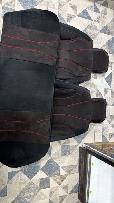 Продам комплект чехлы