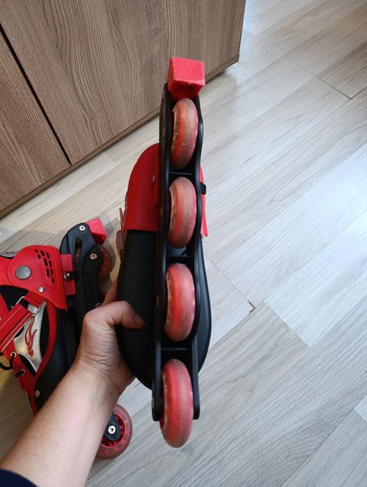 Хубави Червени  Ролери