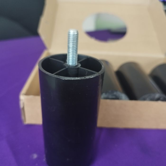 Мебелни крака 10 бр.