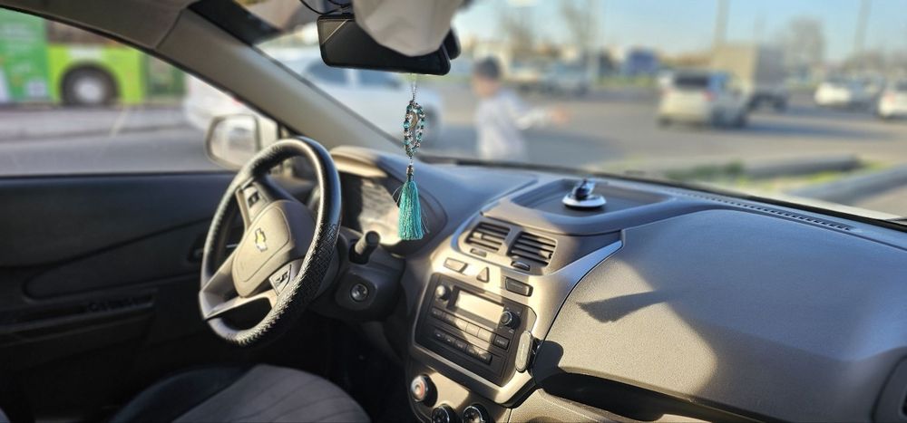 Cobalt srochno sotiladi. Rangi oq. 2024 yil noyabrda salondan olingan